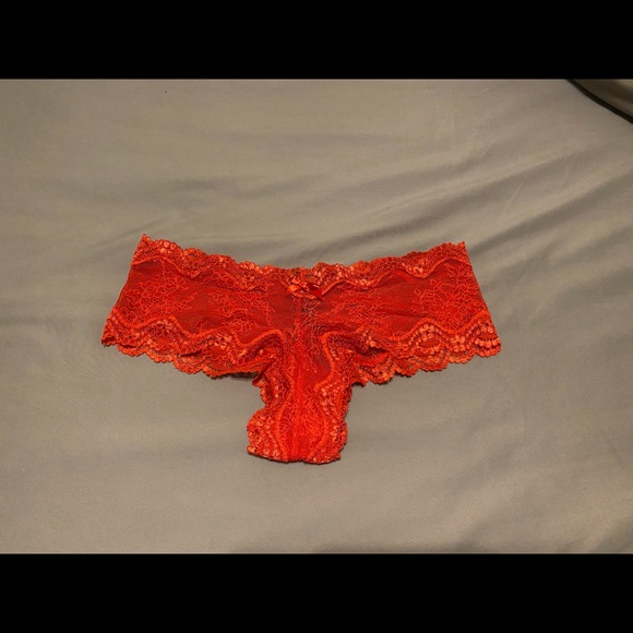 Victoria’s Secret lacy cheeky panty - Picture 2 of 4